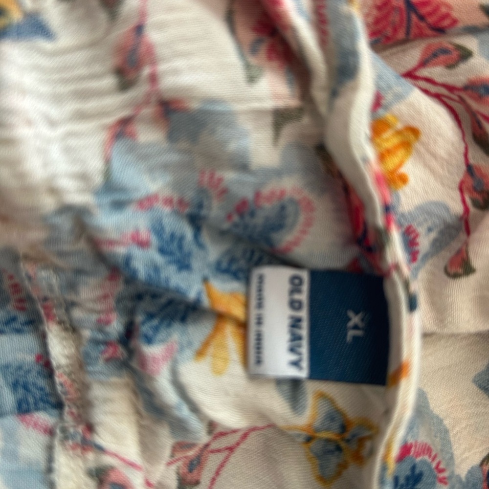 Old Navy White Smocked Tie Front Blouse - Picture 2 of 3
